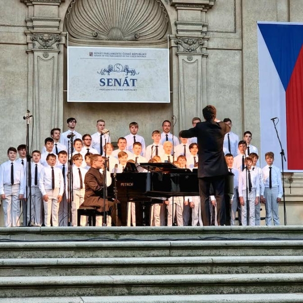 Podpořili jsme zvonohru v Gočárově funkcionalistickém kostele Sboru kněze Ambrože v Hradci Králové