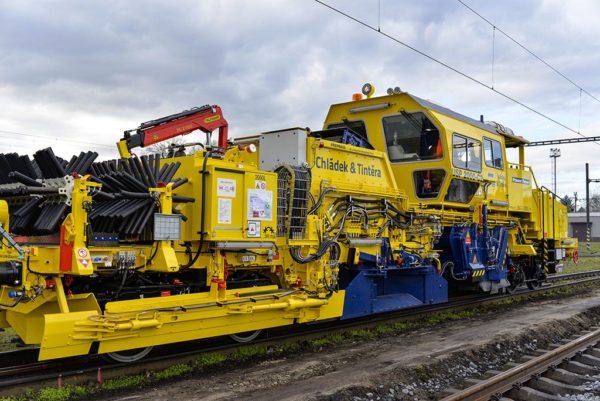 Controlling holdingu ve společnosti Chládek & Tintěra